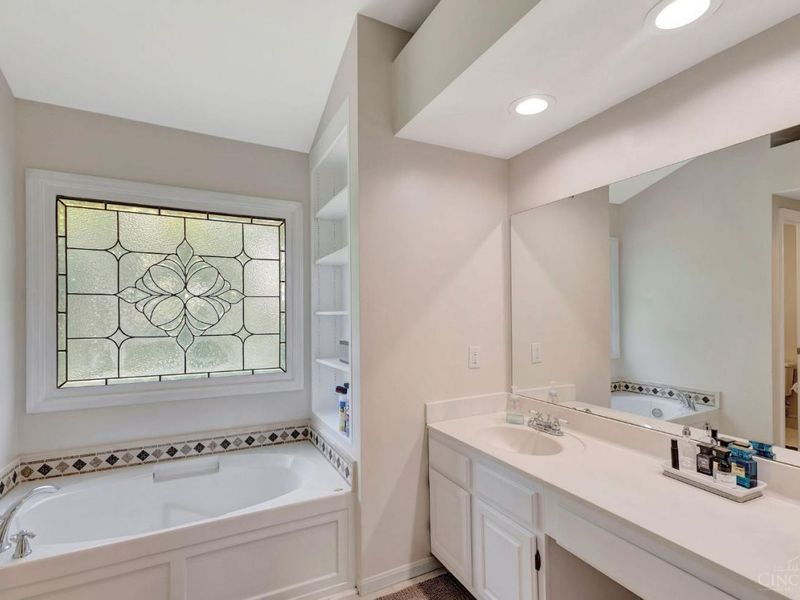 8033 Old Stable Court, West Chester, OH 45069 Photo 30