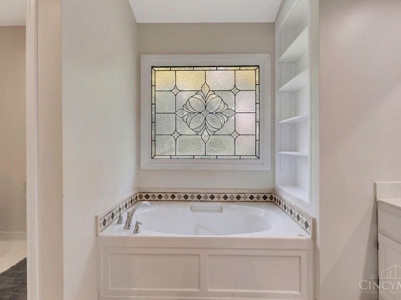 8033 Old Stable Court, West Chester, OH 45069 Photo 32