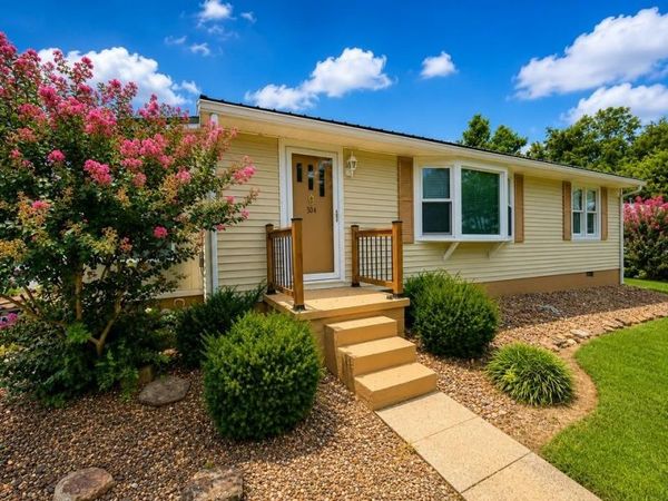 304 Chester Street , Leitchfield, KY 42754