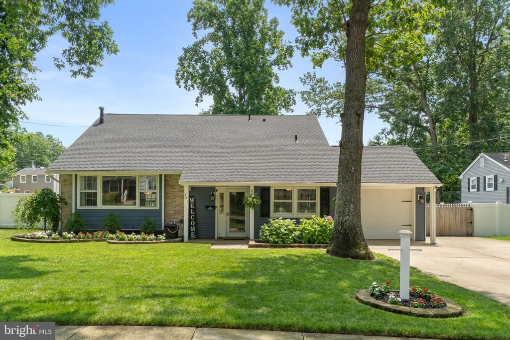 521 Revere Drive, Blackwood, NJ 08012 Main Photo
