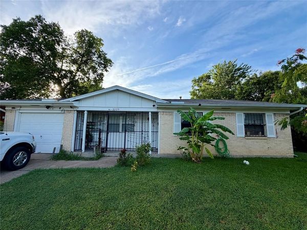 2329 Clover Ridge Drive , Dallas, TX 75216