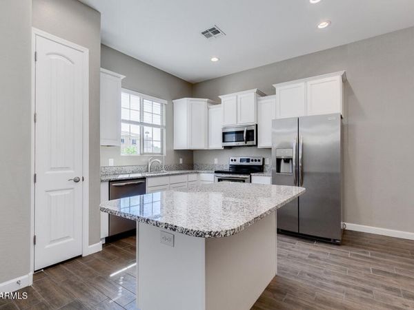 1367 S COUNTRY CLUB Drive, Unit 1322, Mesa, AZ 85210