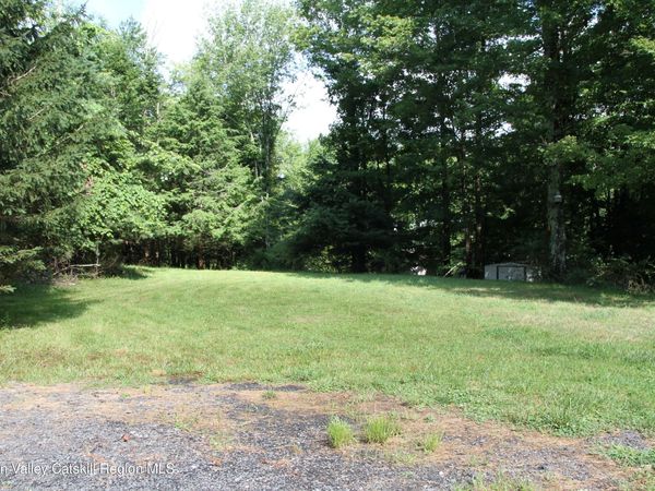 137 Old Turnpike Road, Woodridge, NY 12789