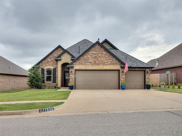 11928 SW 17th Street, Yukon, OK 73099