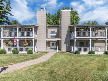 1210 Youngs Road, Unit G, Buffalo, NY 14221