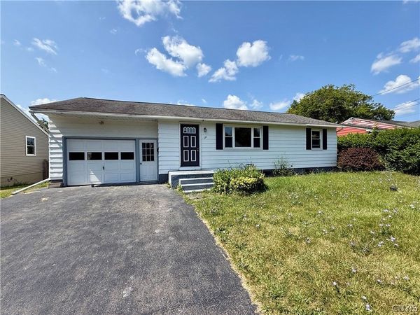 111 Deborah Drive, Liverpool, NY 13088