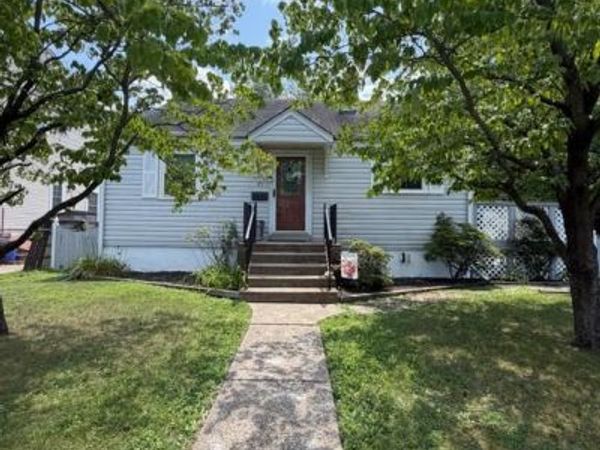 71 WARREN AVENUE, BELLMAWR, NJ 08031