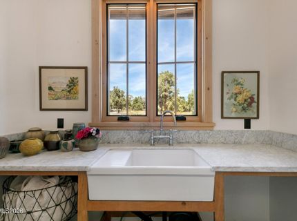 921 Karnes Drive, Gardnerville, NV 89410 Photo