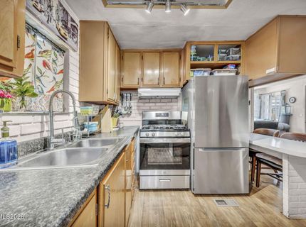 360 E Gepford Parkway, Sun Valley, NV 89433 Photo