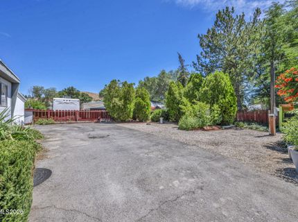 360 E Gepford Parkway, Sun Valley, NV 89433 Photo