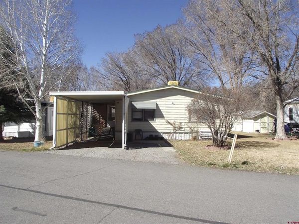 383 S Hillcrest Drive, Montrose, CO 81401