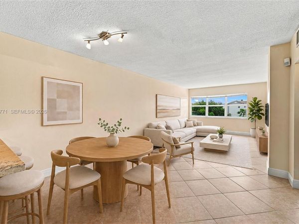 2555 NE 11 Street, Unit 510, Fort Lauderdale, FL 33304