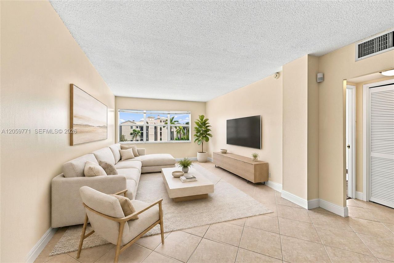 2555 NE 11 Street, Unit 510, Fort Lauderdale, FL 33304 Photo