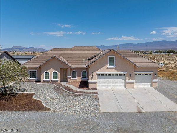 580 E Hickory Street , Pahrump, NV 89048