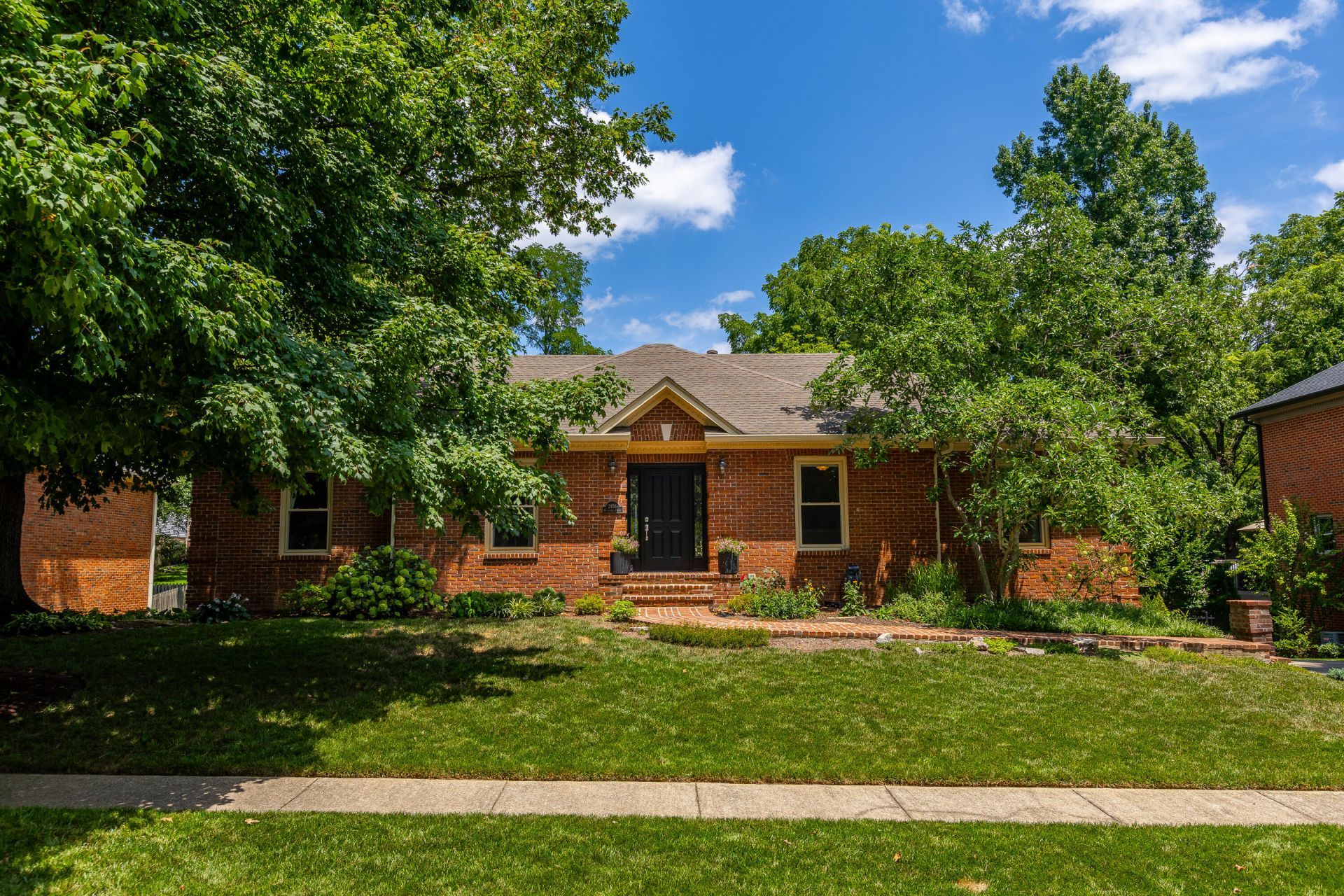2456 Woodfield Circle, Lexington, KY 40515 Main Photo