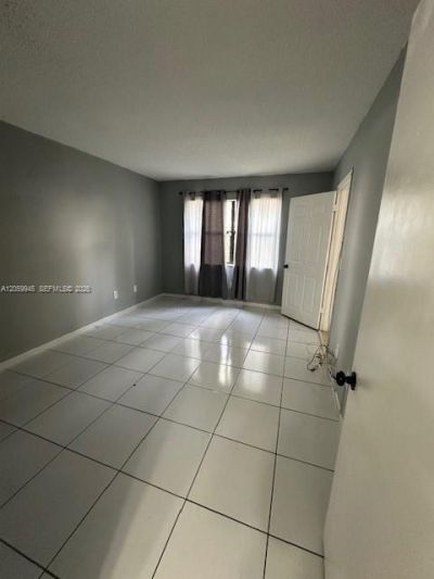 20800 NE 8th Ct , Unit 105-17, Miami, FL 33179 Photo