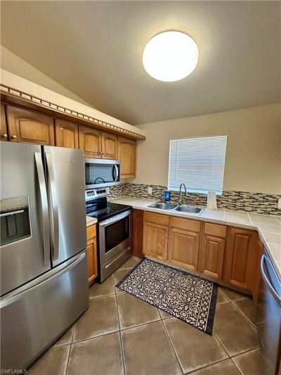 2430 Golden Gate Blvd E, Naples, FL 34117 Photo