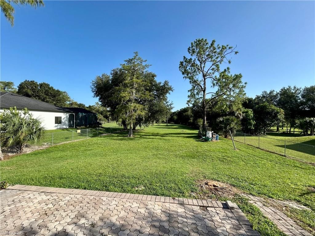 2430 Golden Gate Blvd E, Naples, FL 34117 Photo