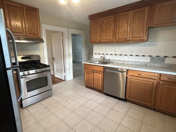 31-33 Harvard St, Unit 2, Medford, MA 02155