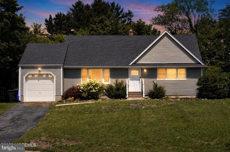 555 Brookside Drive , Toms River, NJ 08753 Main Photo