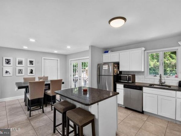 555 BROOKSIDE DRIVE, TOMS RIVER, NJ 08753
