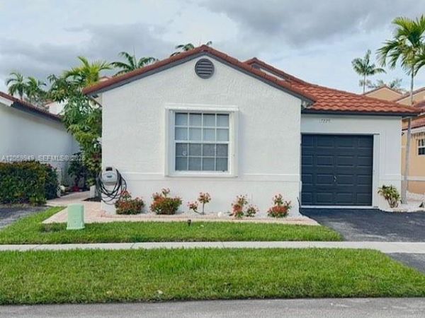 17225 NW 7th St , Pembroke Pines, FL 33029