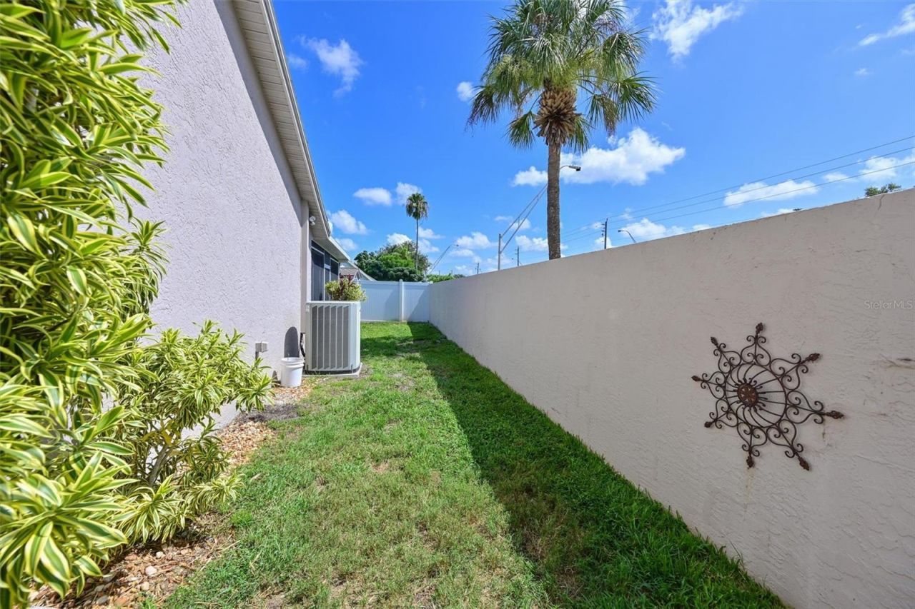 4427 Murfield Drive E, Bradenton, FL 34203 Photo