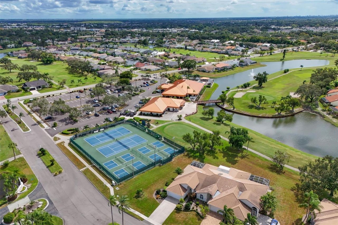 4427 Murfield Drive E, Bradenton, FL 34203 Photo