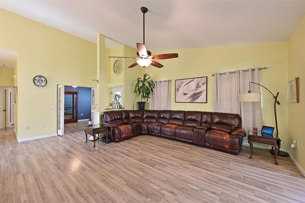 4427 Murfield Drive E, Bradenton, FL 34203 Photo