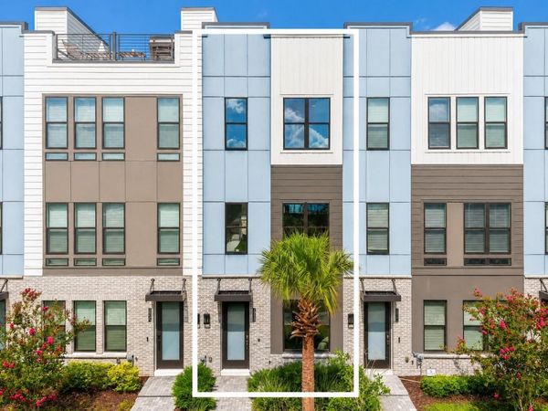 2058 PACKING DISTRICT WAY, ORLANDO, FL 32804