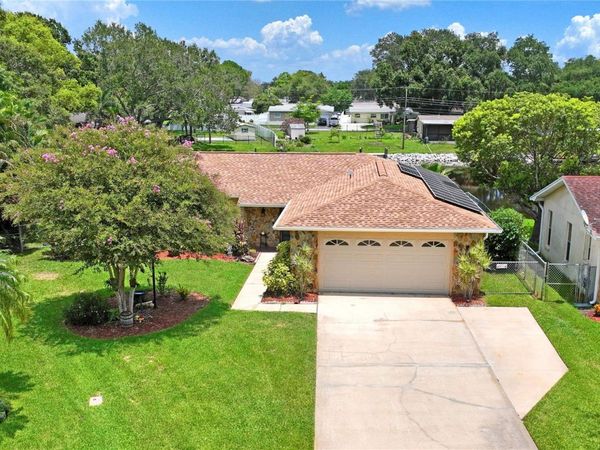 10681 SEMINOLE FOREST STREET E, SEMINOLE, FL 33778
