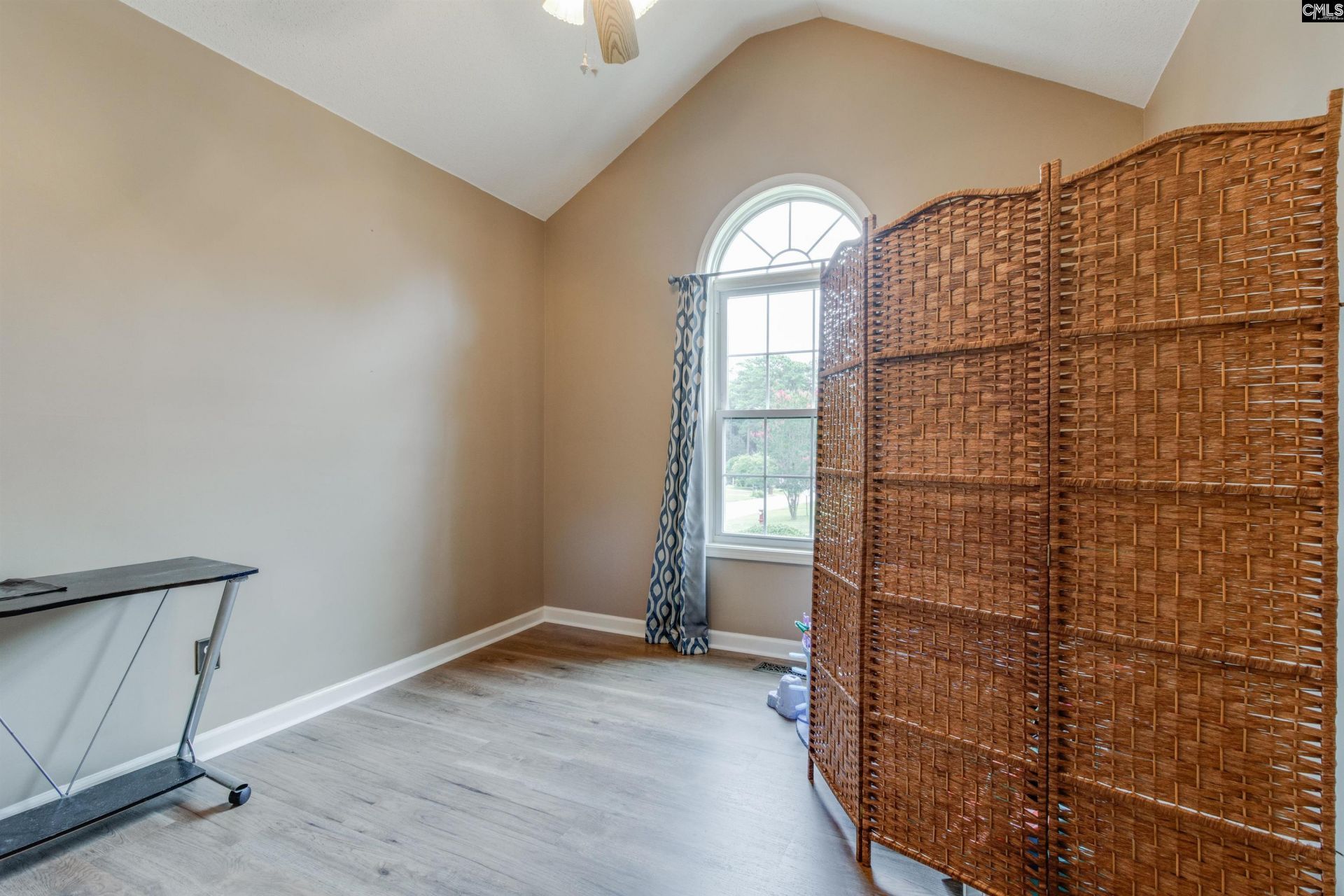 140 Charles Towne Court  Photo 14