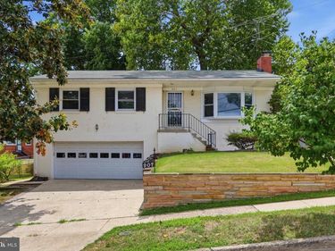 907 LURAY PLACE, HYATTSVILLE, MD 20783