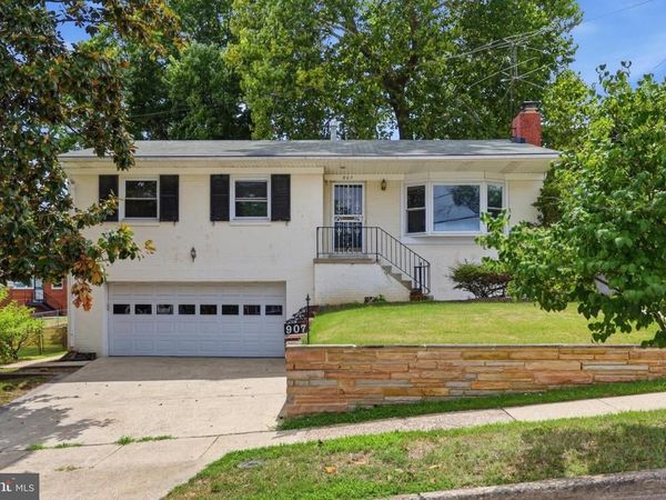 907 LURAY PLACE , HYATTSVILLE, MD 20783
