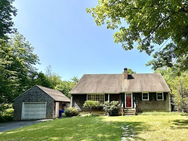 23 South Mount Holyoke Dr, Amherst, MA 01002