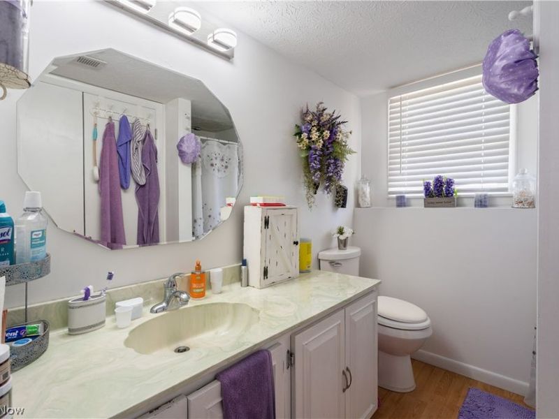457 S Colonial Drive, Cortland, OH 44410 Photo 11