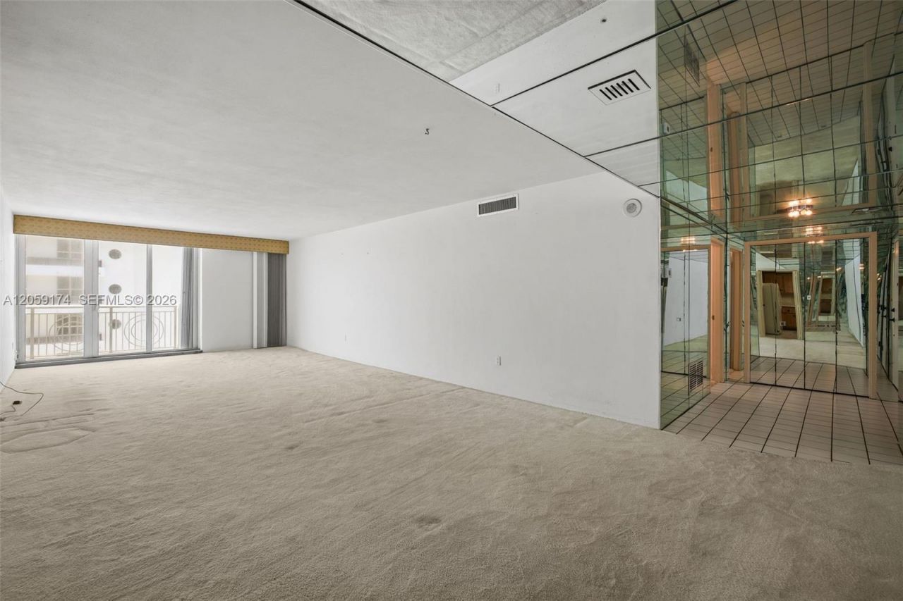 5825 Collins Ave, Unit 12H, Miami Beach, FL 33140 Photo