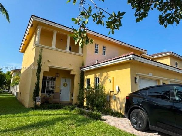 13231 SW 143rd Ter , Miami, FL 33186