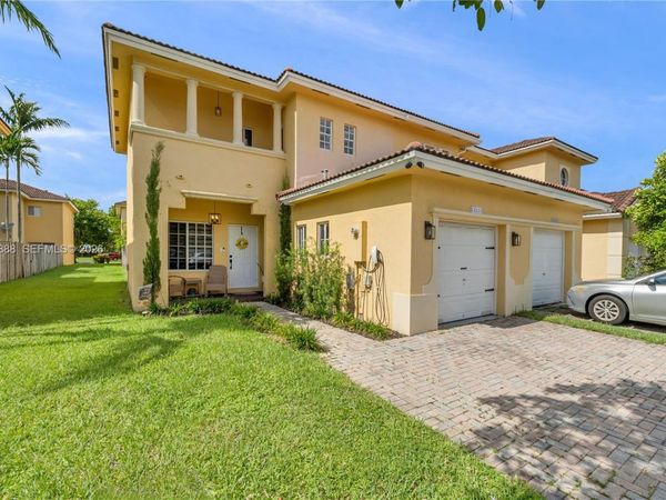 13231 SW 143rd Ter , Miami, FL 33186