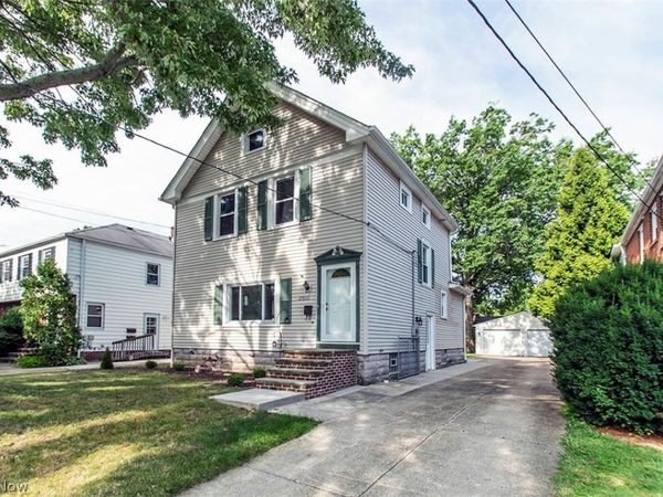 2300 Lakeview Avenue , Rocky River, OH 44116
