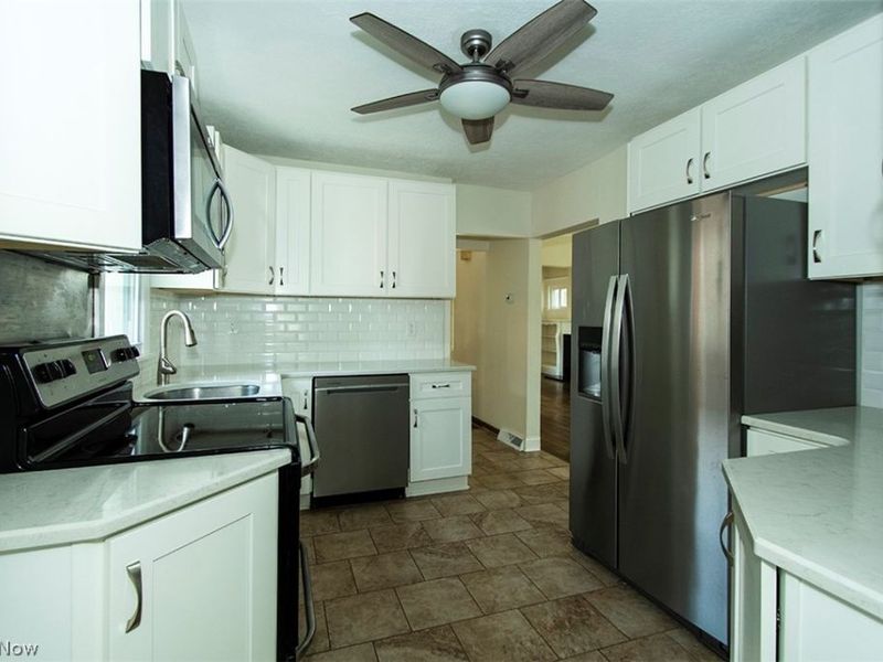 2300 Lakeview Avenue, Rocky River, OH 44116 Photo 14