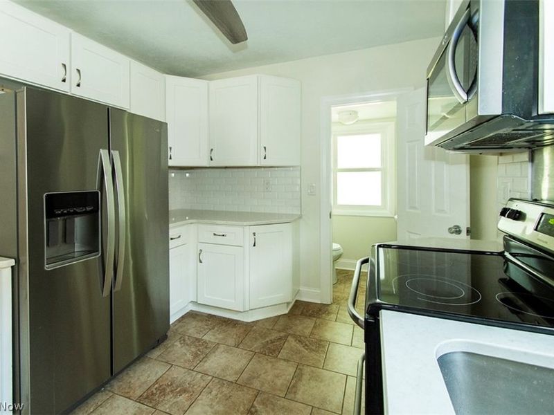 2300 Lakeview Avenue, Rocky River, OH 44116 Photo 15