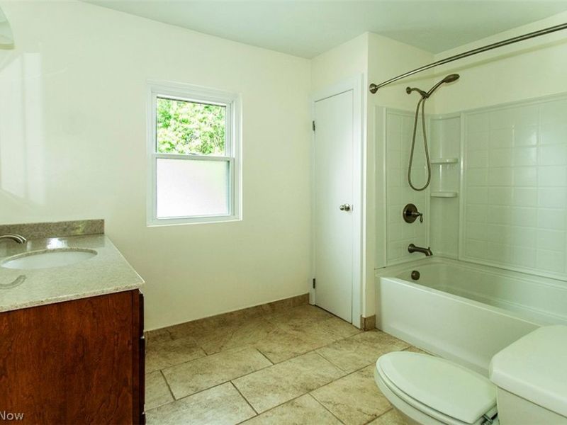 2300 Lakeview Avenue, Rocky River, OH 44116 Photo 24