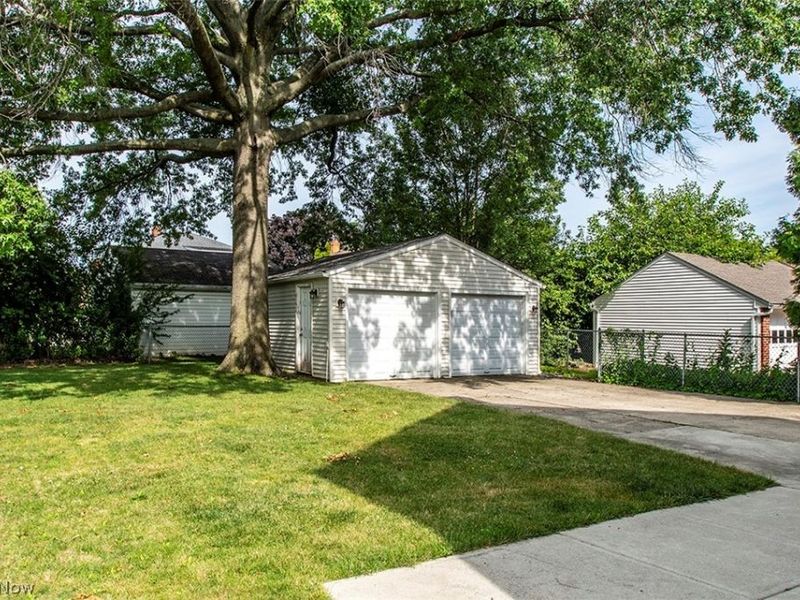 2300 Lakeview Avenue, Rocky River, OH 44116 Photo 5