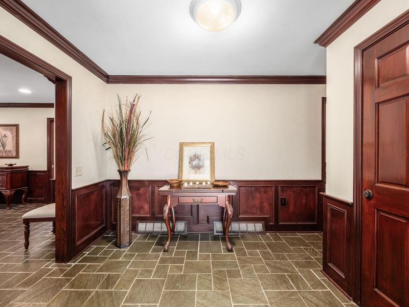 6107 Riverside Drive, Powell, OH 43065 Photo 11