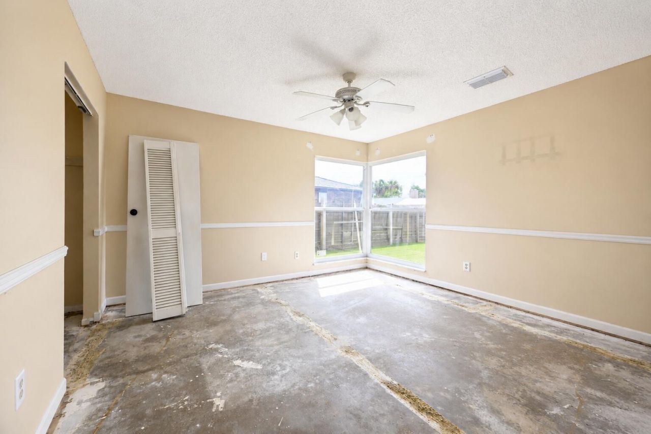 392 SE Crosspoint Drive, Port Saint Lucie, FL 34983 Photo