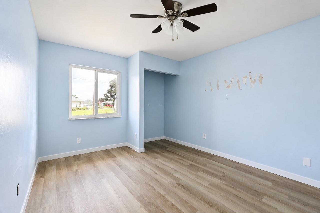 392 SE Crosspoint Drive, Port Saint Lucie, FL 34983 Photo
