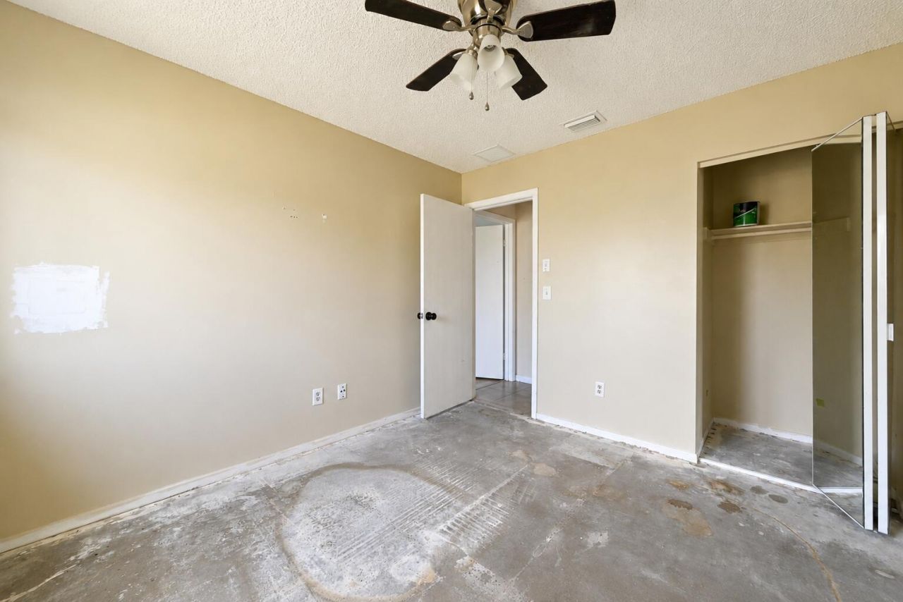 392 SE Crosspoint Drive, Port Saint Lucie, FL 34983 Photo