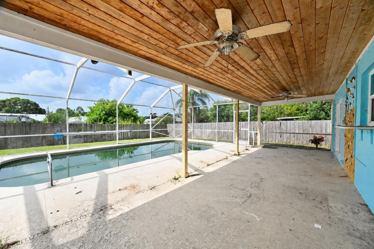 392 SE Crosspoint Drive, Port Saint Lucie, FL 34983 Photo