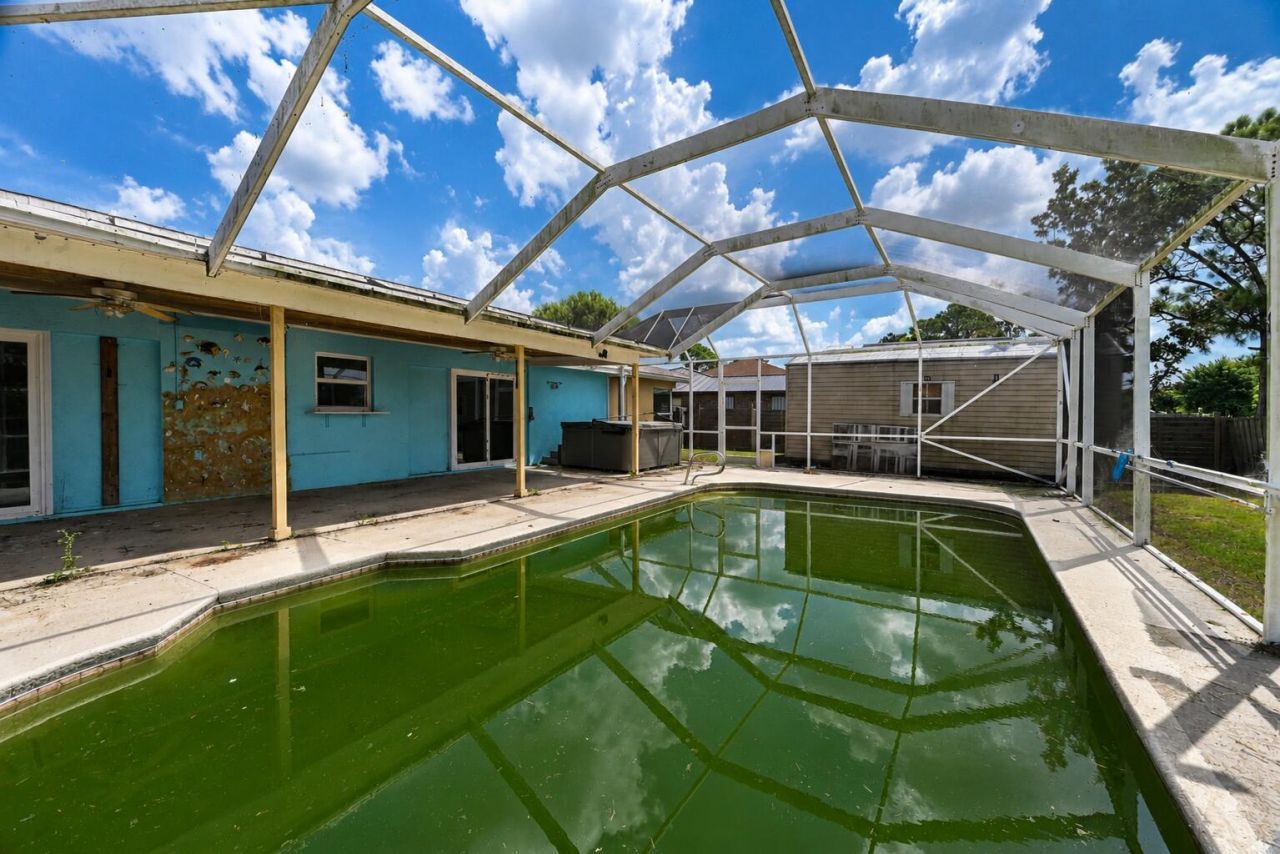 392 SE Crosspoint Drive, Port Saint Lucie, FL 34983 Photo